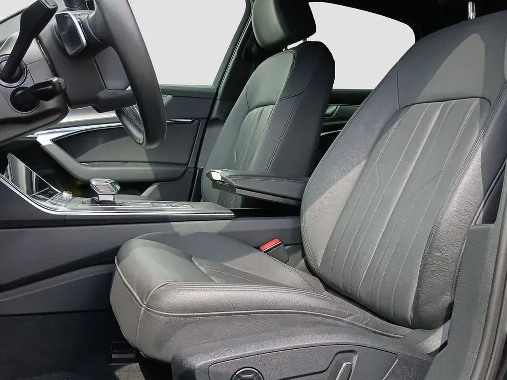 Gebraucht Audi A6 Design 340 PS (250 kW) 2023 Mythosschwarz metallic Limousine