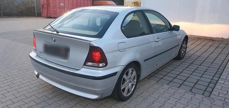 Gebraucht BMW 318 Compact 143 PS (105 kW) 2002 Silber Kleinwagen
