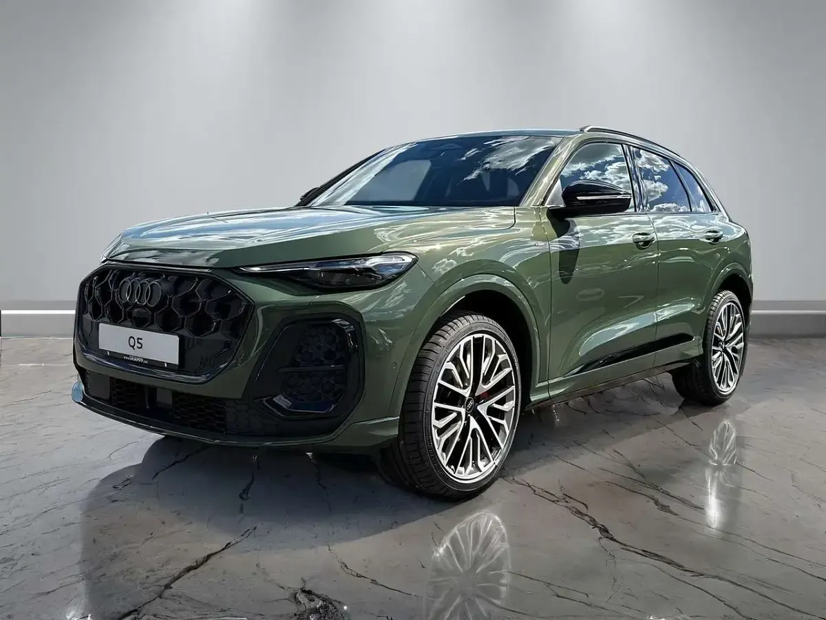 Neu Audi Q5 S-Line 204 PS (150 kW) 2026 Grün SUV