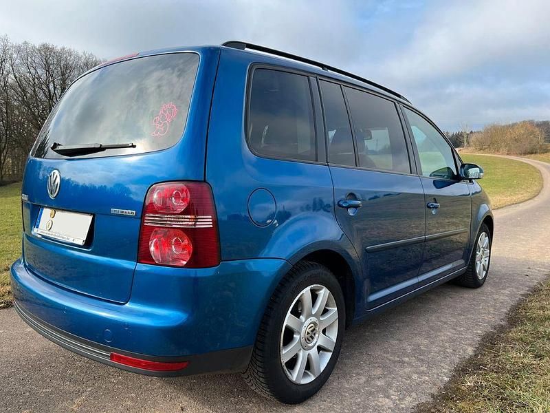 Gebraucht VW Touran Trendline 105 PS (77 kW) 2009 Blau Van / Kleinbus