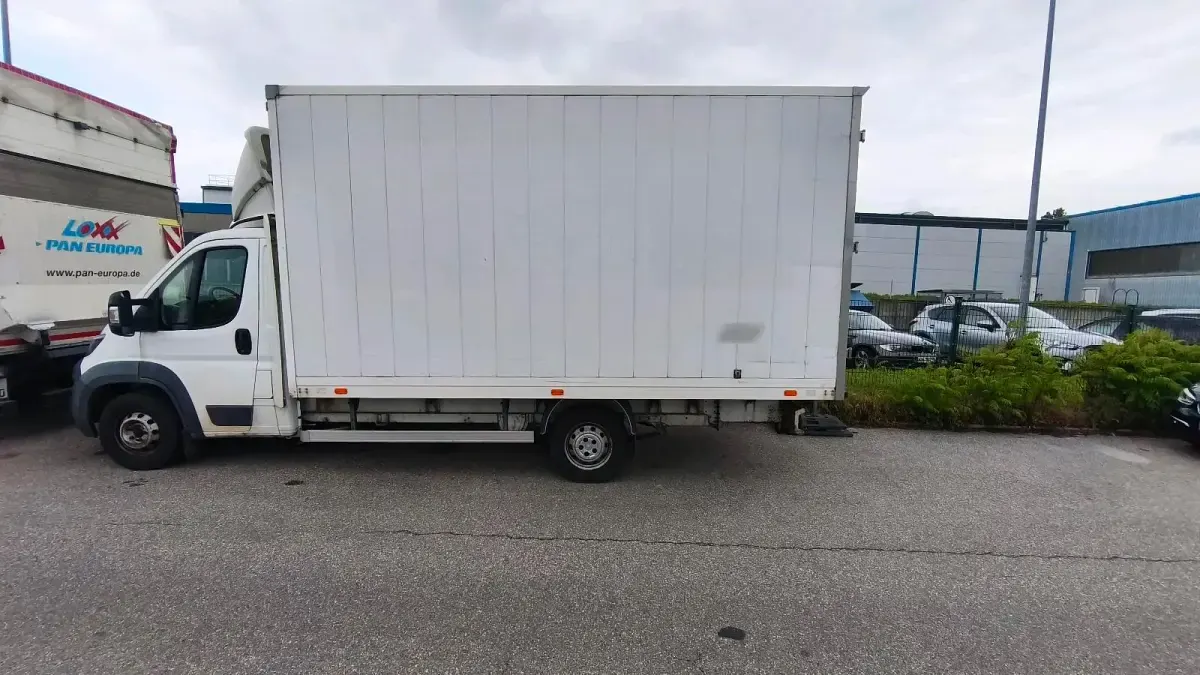 Gebraucht Peugeot Boxer 130 PS (95 kW) 2017 Weiß Van