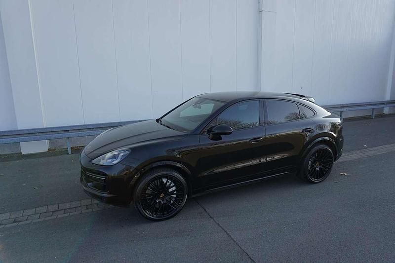 Gebraucht Porsche Cayenne Turbo 549 PS (403 kW) 2019 Schwarz SUV