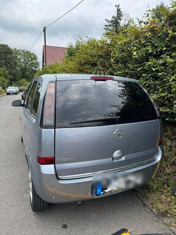 Silber Gebraucht 2009 Opel Meriva Innovation Van / Kleinbus | 1.449 € (Superpreis) - Bild 1/4