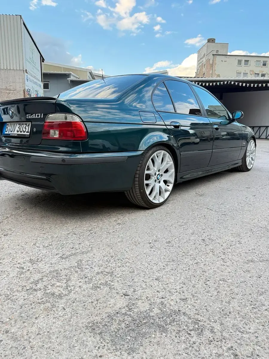 Gebraucht BMW 540 289 PS (212 kW) 1998 Grün Limousine