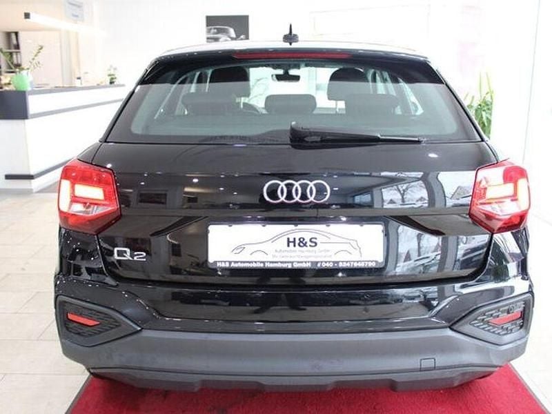 Gebraucht Audi Q2 Basis 110 PS (80 kW) 2022 Brillantschwarz SUV