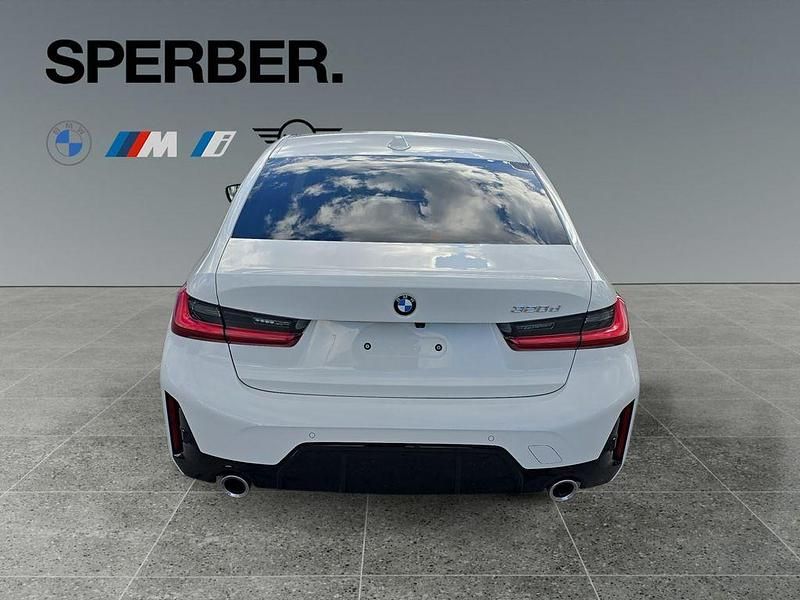 Gebraucht BMW 320 Performance 190 PS (139 kW) 2024 Weiß Limousine