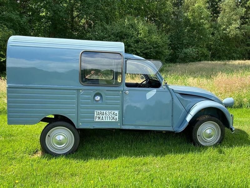 Grau Gebraucht 1977 Citroën 2CV Limousine | 13.950 € - Bild 1/4