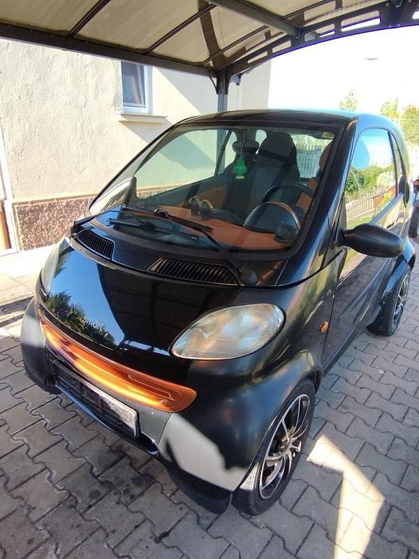 Schwarz Gebraucht 2000 Smart ForTwo Coupé Kleinwagen | 850 € (Superpreis) - Bild 1/4