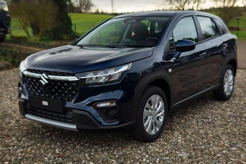 Sphere blue pearl metallic Neu 2024 Suzuki SX4 S-Cross SUV | 24.500 € (Guter Preis) - Bild 1/4