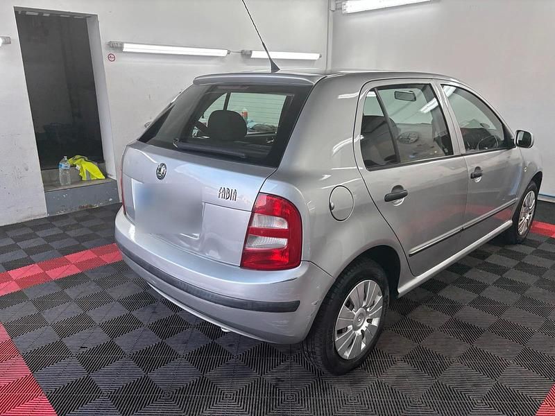 Gebraucht Skoda Fabia 55 PS (40 kW) 2004 Silber Kleinwagen