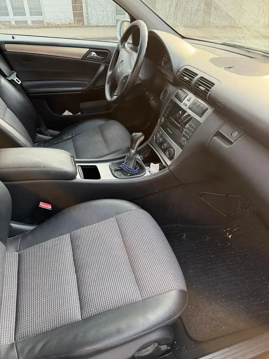 Gebraucht Mercedes C230 Avantgarde 204 PS (150 kW) 2006 Silber Limousine