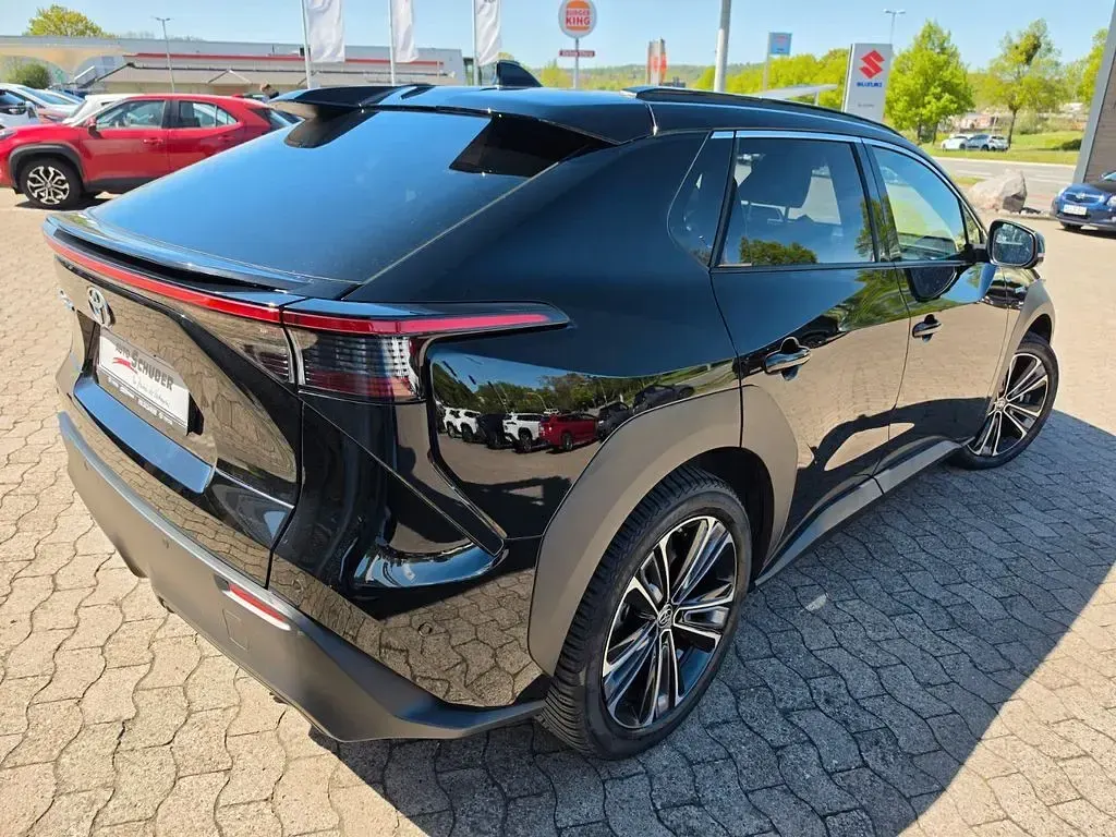 Gebraucht Toyota bZ4X 150 kW (204 PS) 2023 Schwarz SUV