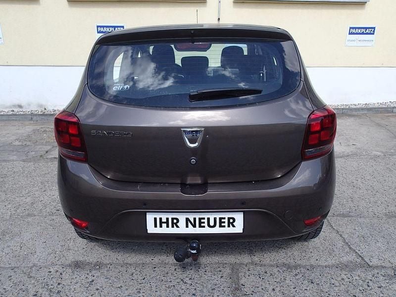 Gebraucht Dacia Sandero Comfort 75 PS (55 kW) 2020 Braun Limousine