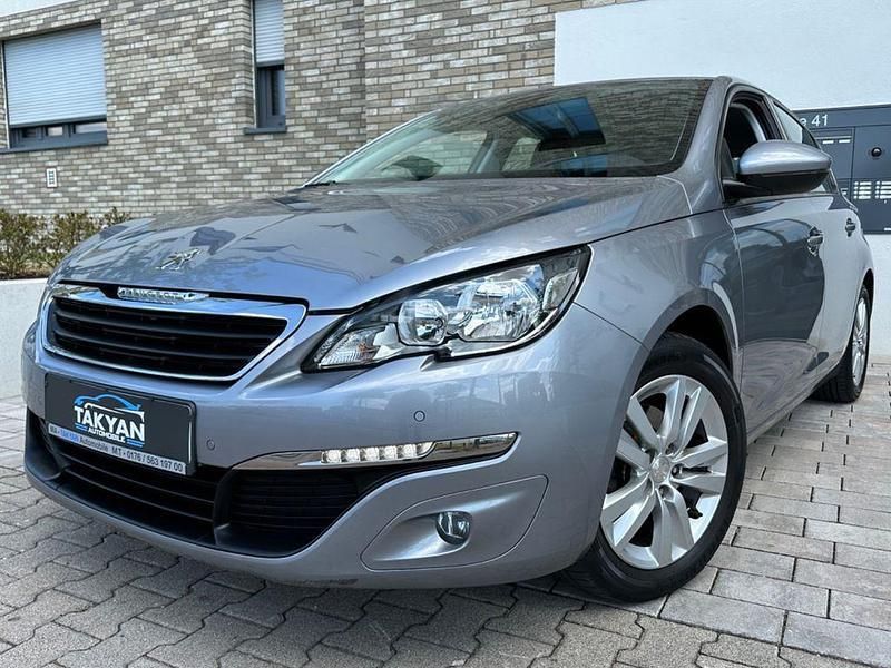 Silber Gebraucht 2017 Peugeot 308 Active Limousine | 8.790 € (Guter Preis) - Bild 1/4