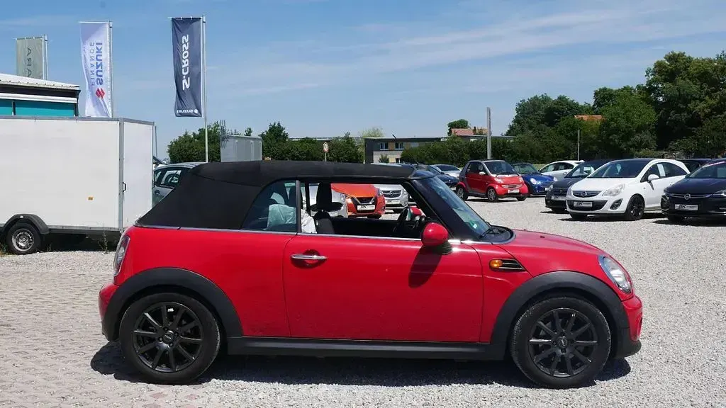 Gebraucht Mini Cooper Cabriolet 122 PS (89 kW) 2012 Chili red Cabrio
