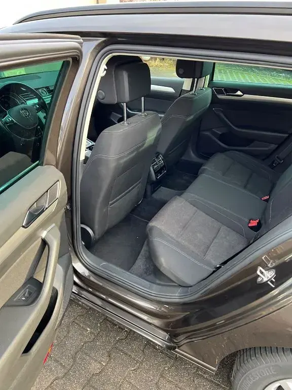 Gebraucht VW Passat Comfortline 150 PS (110 kW) 2015 Braun Kombi