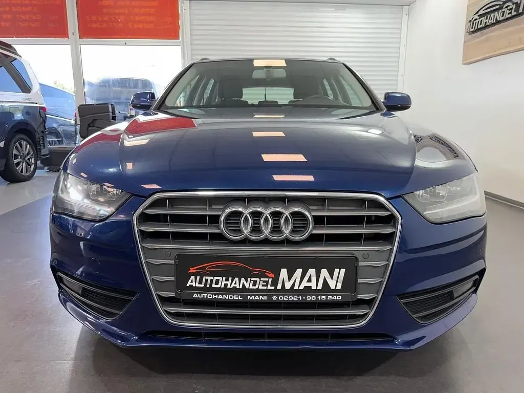 Gebraucht Audi A4 Ambiente 150 PS (110 kW) 2013 Blau Kombi