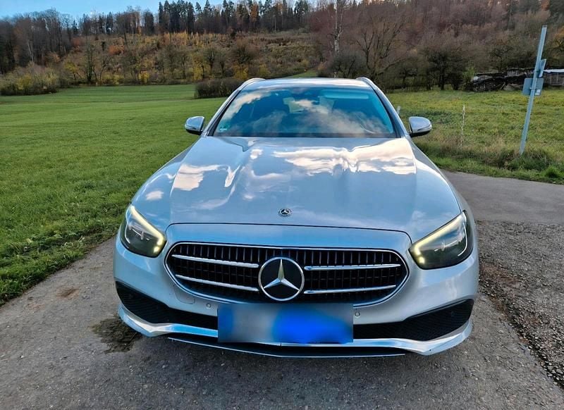 Silber Gebraucht 2021 Mercedes E220 Kombi | 22.900 € (Superpreis) - Bild 1/4