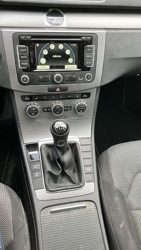 Gebraucht VW Passat Comfortline 150 PS (110 kW) 2013 Grau Kombi