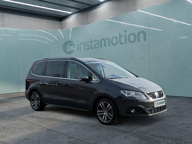 Grau Gebraucht 2021 Seat Alhambra FR-Line Van / Kleinbus | 30.480 € (Fairer Preis) - Bild 1/2