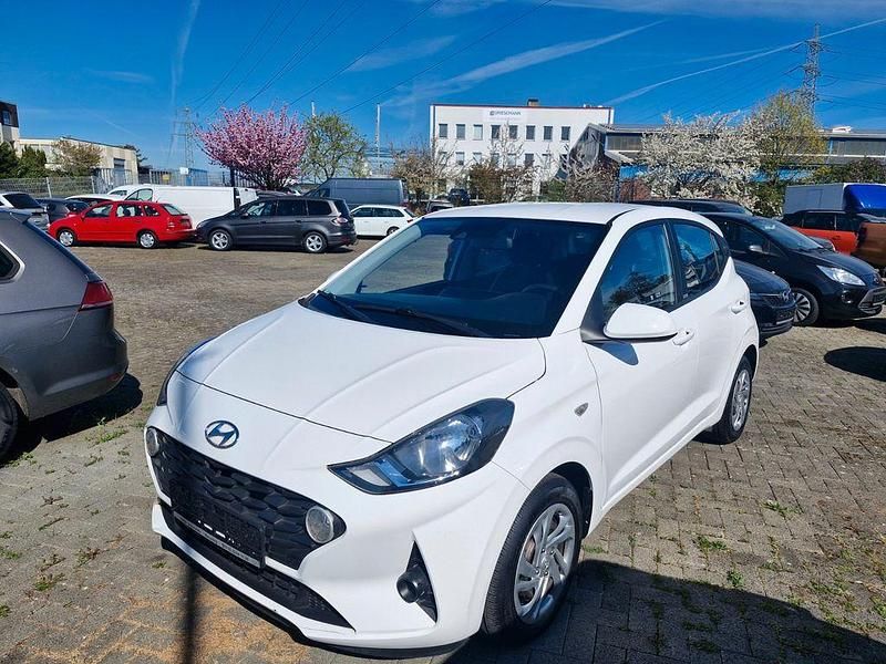Weiß Gebraucht 2021 Hyundai i10 Select Kleinwagen | 10.700 € (Fairer Preis) - Bild 1/4