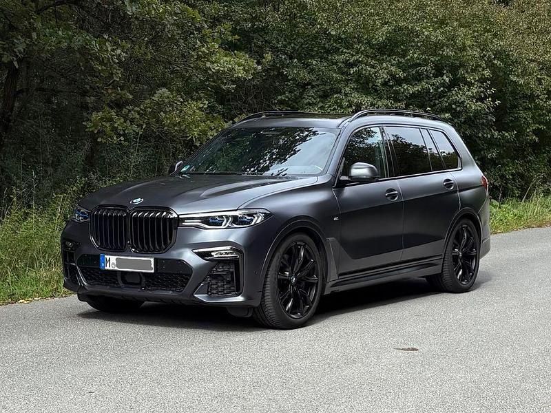Grau Gebraucht 2020 BMW X7 Comfort Edition SUV | 69.300 € (Fairer Preis) - Bild 1/4