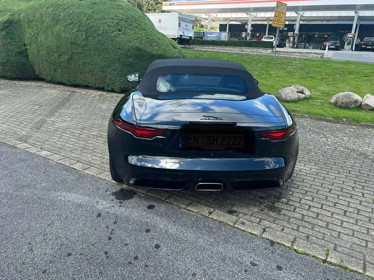 Gebraucht Jaguar F-Type R-Dynamic 300 PS (220 kW) 2021 Schwarz Cabrio