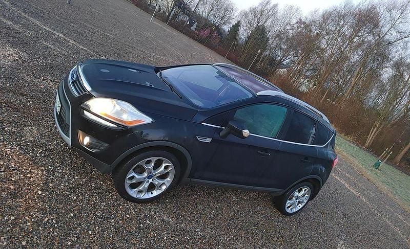 Gebraucht Ford Kuga Titanium 140 PS (102 kW) 2011 Schwarz SUV