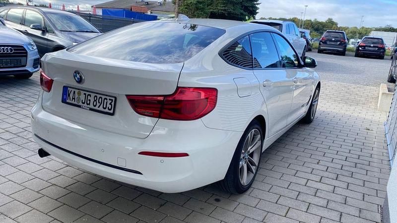 Gebraucht BMW 318 Gran Turismo Sport Line 150 PS (110 kW) 2018 Weiß Limousine