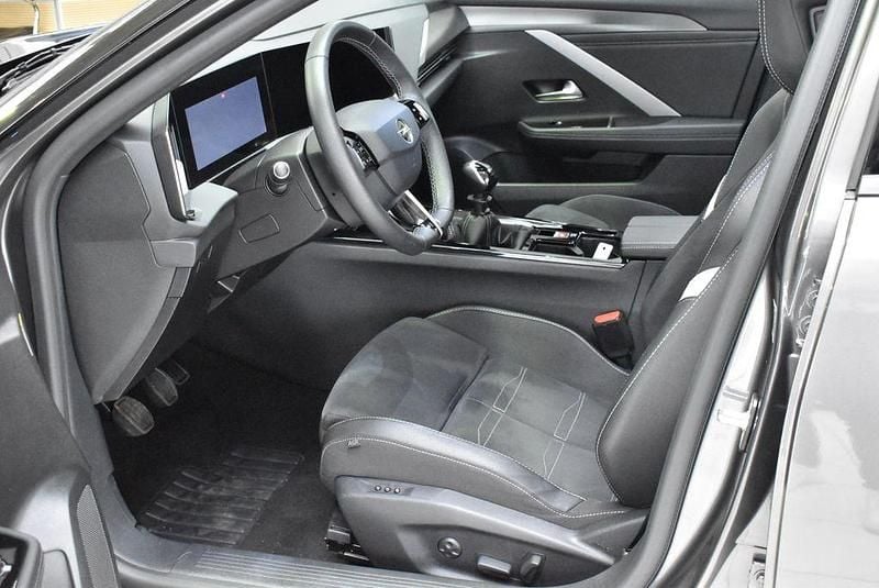 Gebraucht Opel Astra 131 PS (96 kW) 2025 Grau vulkan grau met. Kombi