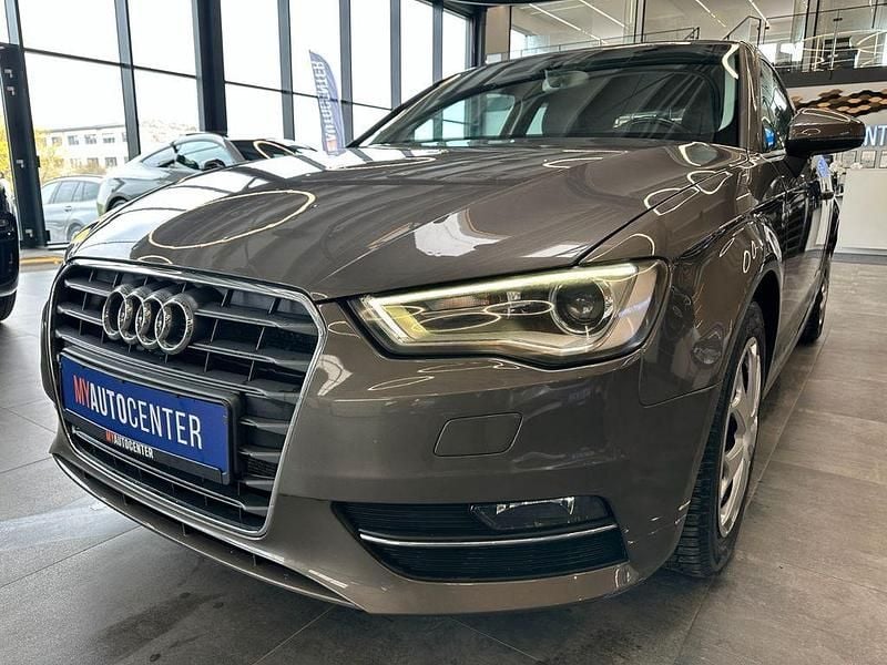 Second-hand Audi A3 Attraction 122 CP (89 kW) 2013 Gri Berlinǎ