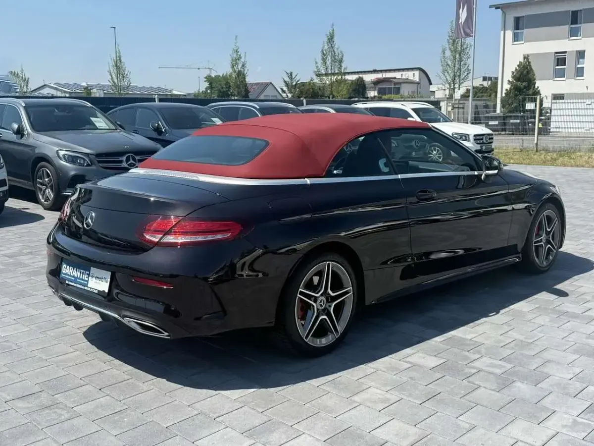 Gebraucht Mercedes C300 AMG line 258 PS (189 kW) 2021 Schwarz Cabrio