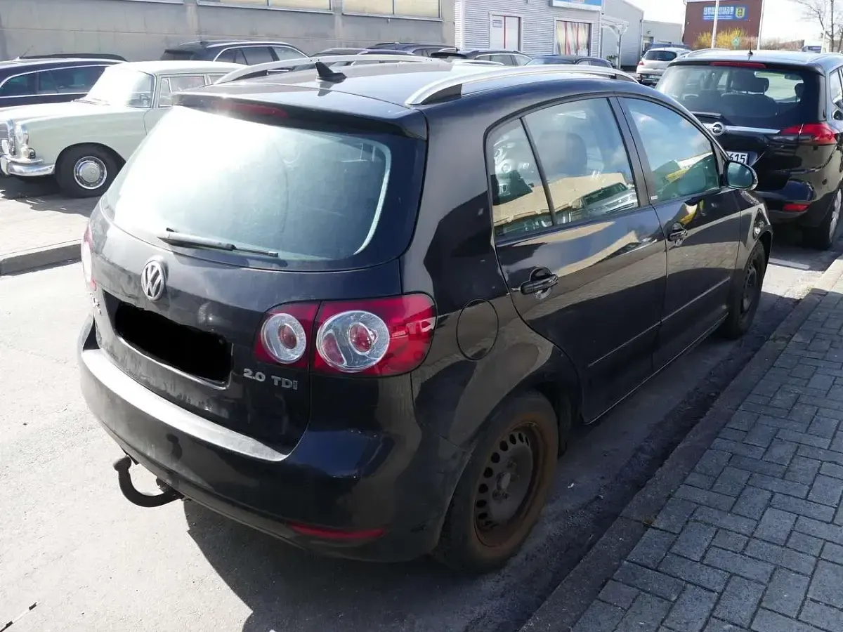 Gebraucht VW Golf Plus Cross 140 PS (102 kW) 2011 Schwarz Van / Kleinbus