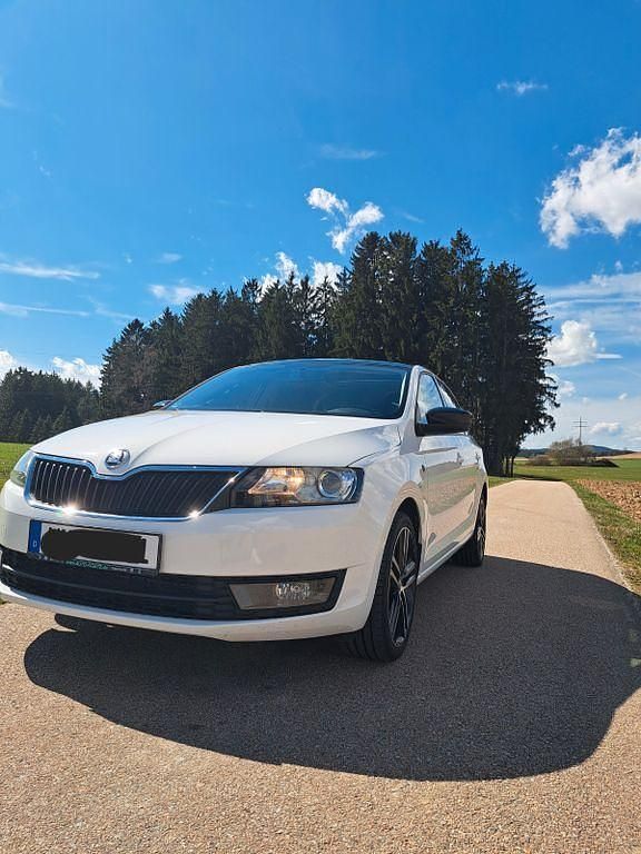Second-hand Skoda Rapid Active 105 CP (77 kW) 2014 Alb Hatchback