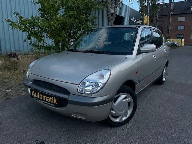 Silber Gebraucht 2000 Daihatsu Sirion Kleinwagen | 1.999 € (Guter Preis) - Bild 1/4