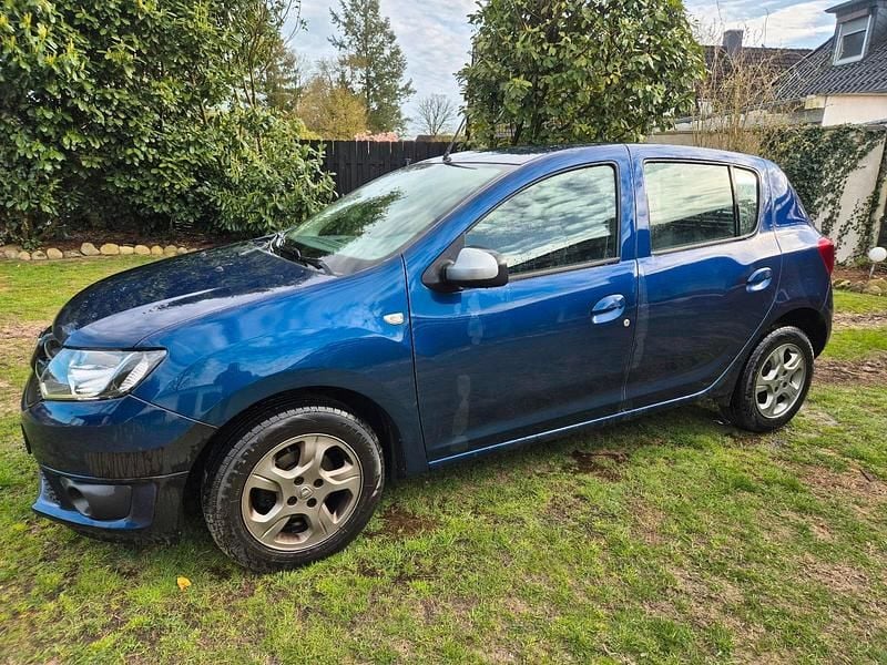 Gebraucht Dacia Sandero 90 PS (66 kW) 2015 Blau Kleinwagen