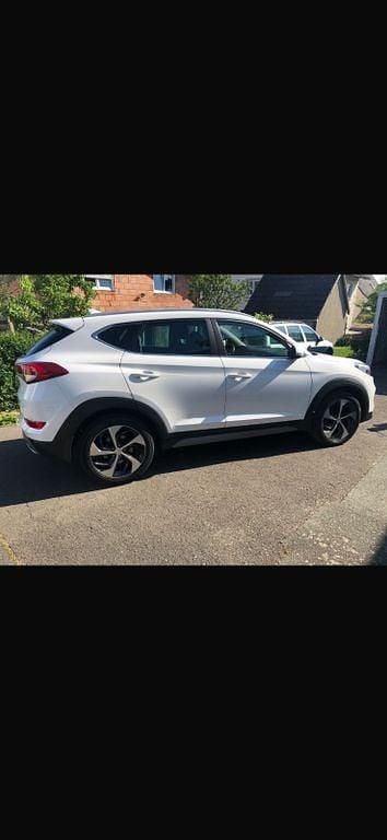 Gebraucht Hyundai Tucson 177 PS (130 kW) 2017 Weiß SUV