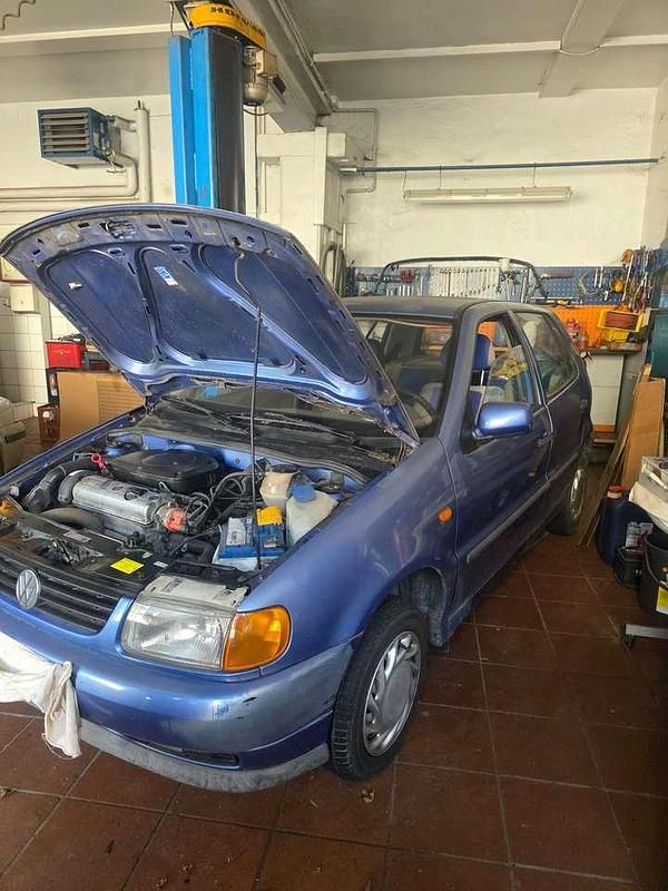 Gebraucht VW Polo 60 PS (44 kW) 1995 Blau Limousine