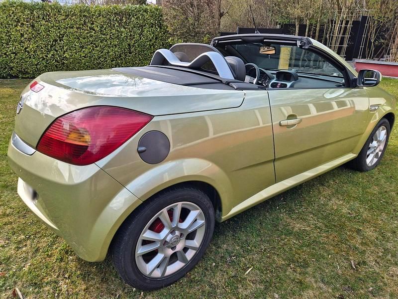 Gebraucht Opel Tigra 90 PS (66 kW) 2007 Grün Cabrio