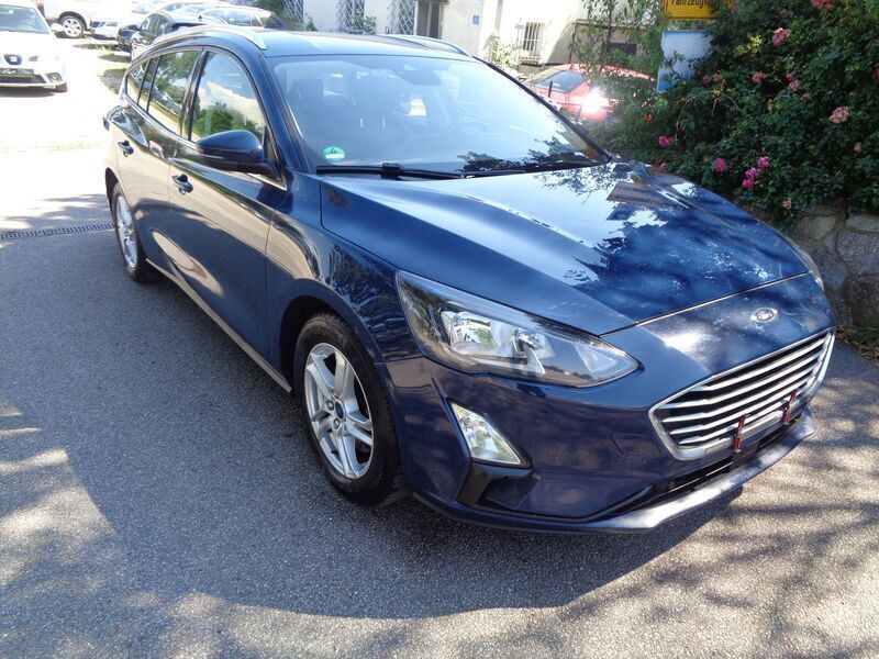 Gebraucht Ford Focus Cool & Connect 120 PS (88 kW) 2019 Blau Kombi