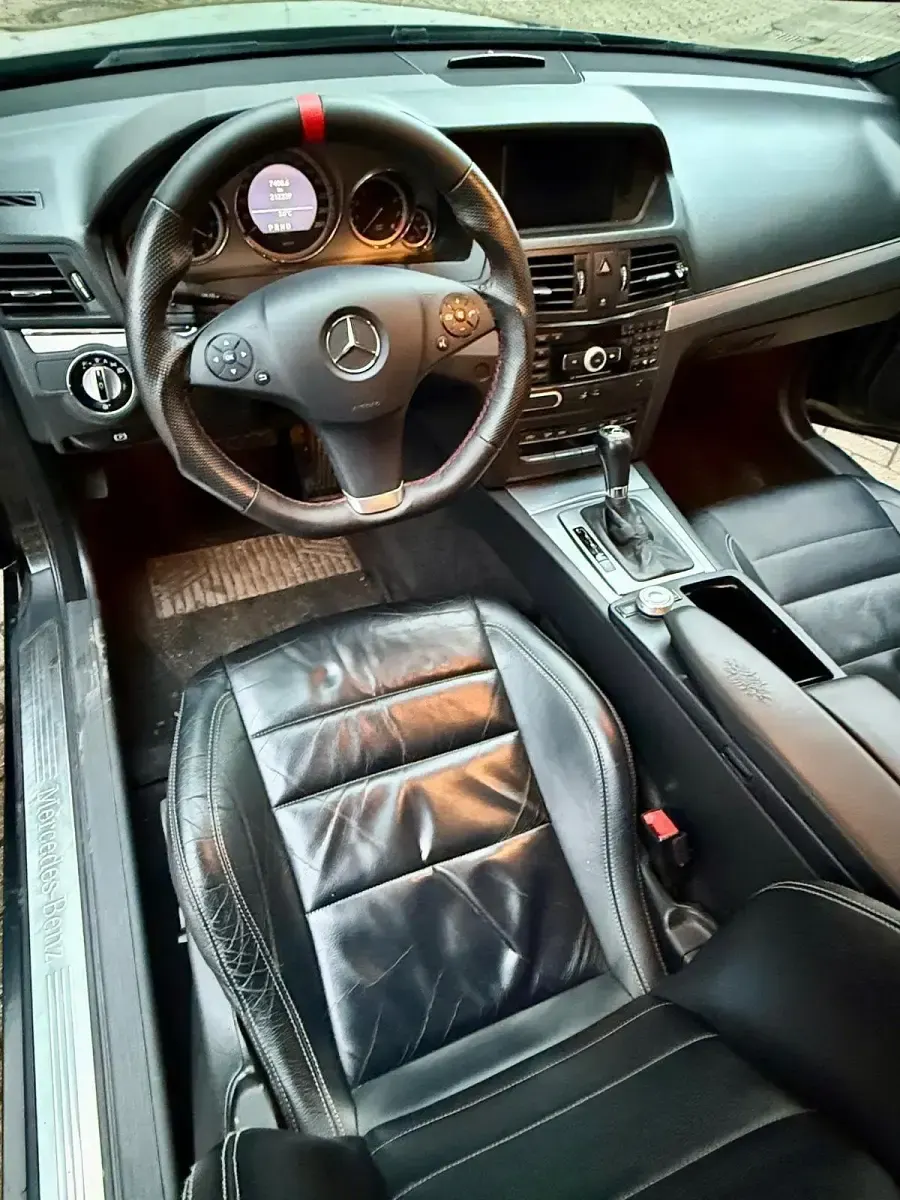 Gebraucht Mercedes E350 292 PS (214 kW) 2009 Schwarz Coupé
