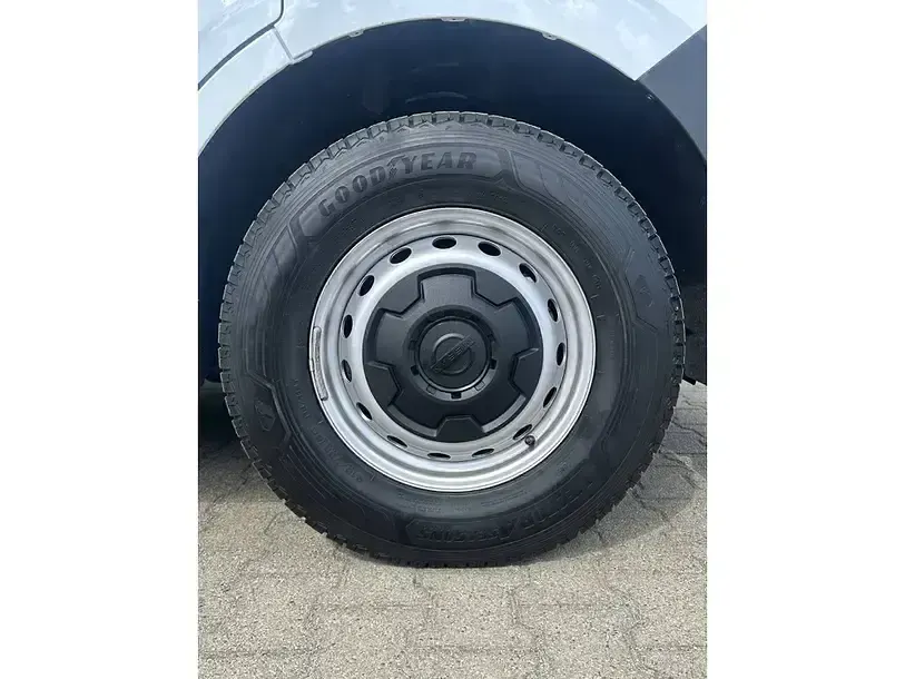 Gebraucht Nissan Interstar N-Connecta 150 PS (110 kW) 2025 Weiss Van
