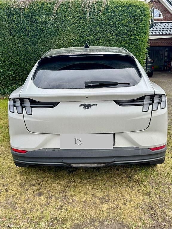Gebraucht Ford Mustang Mach-E Extended Range 216 kW (294 PS) 2022 Weiß SUV