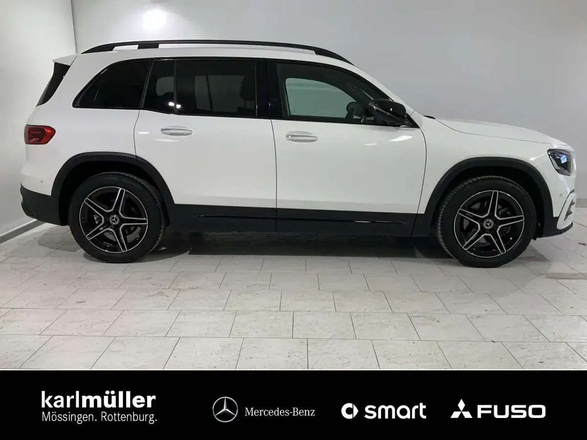 Gebraucht Mercedes GLB200 AMG 163 PS (119 kW) 2024 Unilack polarweiß SUV