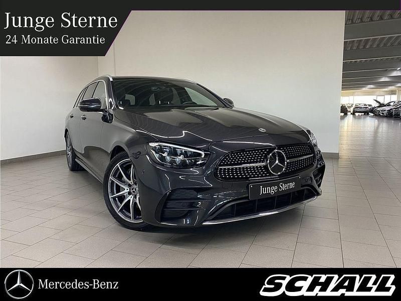 Grau Gebraucht 2024 Mercedes E220 AMG Limousine | 49.989 € (Fairer Preis) - Bild 1/4