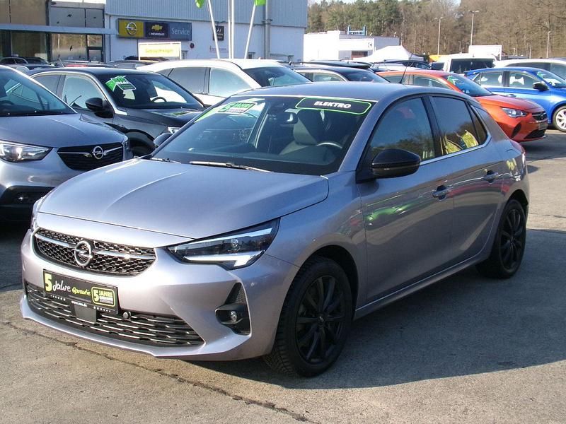 Gebraucht Opel Corsa-e Ultimate 100 kW (136 PS) 2022 Kontrast grau Kleinwagen