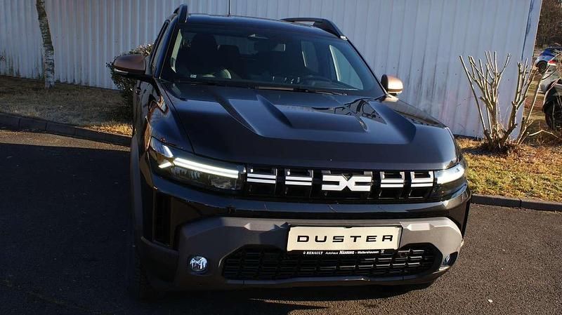 Neu Dacia Duster Extreme 131 PS (96 kW) 2026 Perlmuttschwarz metallic SUV