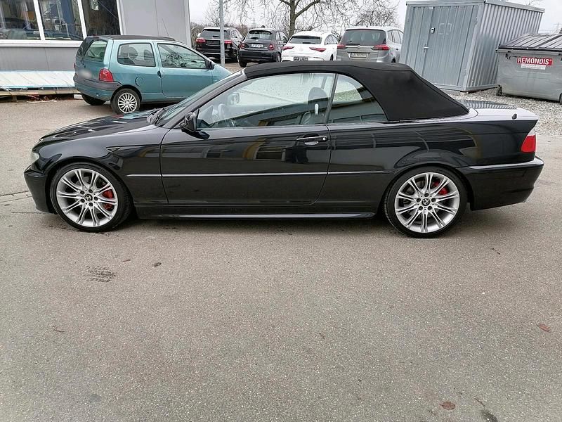 Gebraucht BMW 330 Cabriolet 231 PS (169 kW) 2004 Schwarz Cabrio