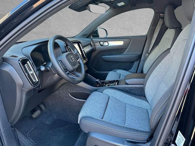 Gebraucht Volvo XC40 Plus 163 PS (119 kW) 2024 Schwarz SUV