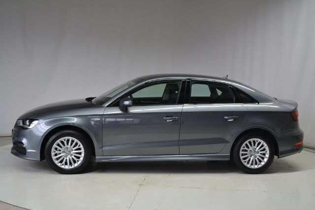 Gebraucht Audi A3 S-Line 150 PS (110 kW) 2015 Grau metallic Limousine